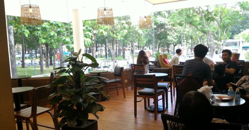 Cafe Highland Dinh Độc Lập vị trí dễ tìm nhất