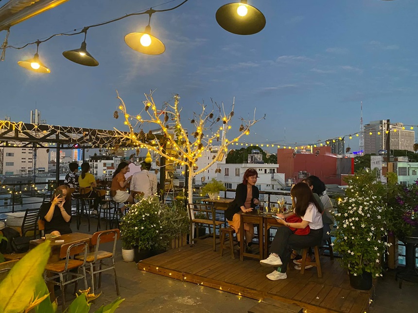 Top 7 quán cafe rooftop quận 1, cà phê sân thượng quận nhất