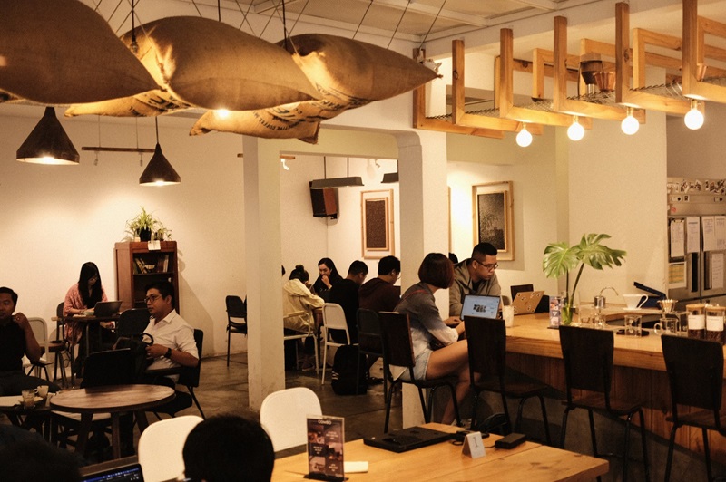 Ăn sáng cafe quận 3 tại Là Việt Coffee Saigon