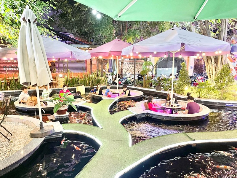 Cafe hồ cá Koi Sài Gòn – Đảo Koi Coffee Garden