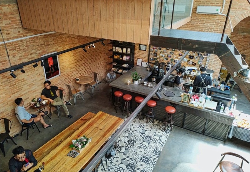 The Hummingbird Cafe & Roastery - Cà phê máy lạnh quận 3