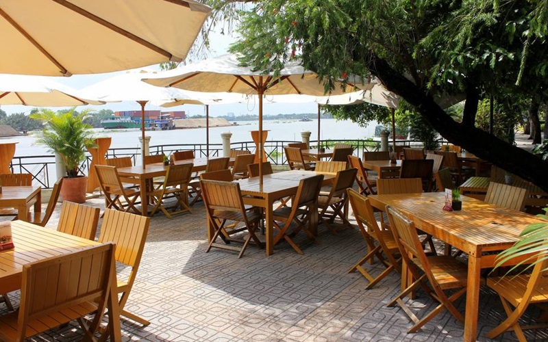 Boat House – Quán cafe đẹp quận 2 view sông
