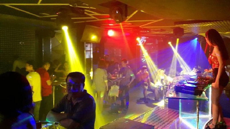 Quán cafe DJ Xì Trum quận 10