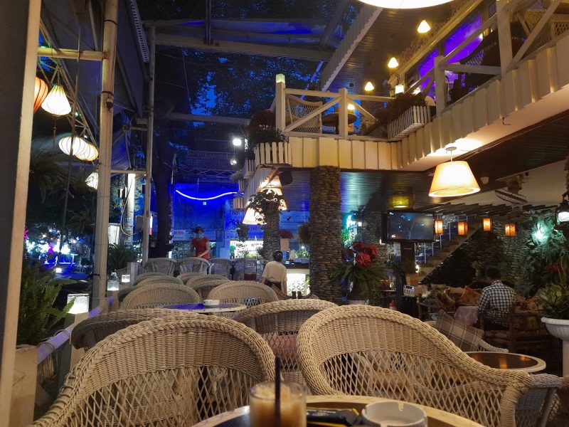 Cafe Đà Lạt Phố - Nhật Nguyệt - Quán cafe quận 10 