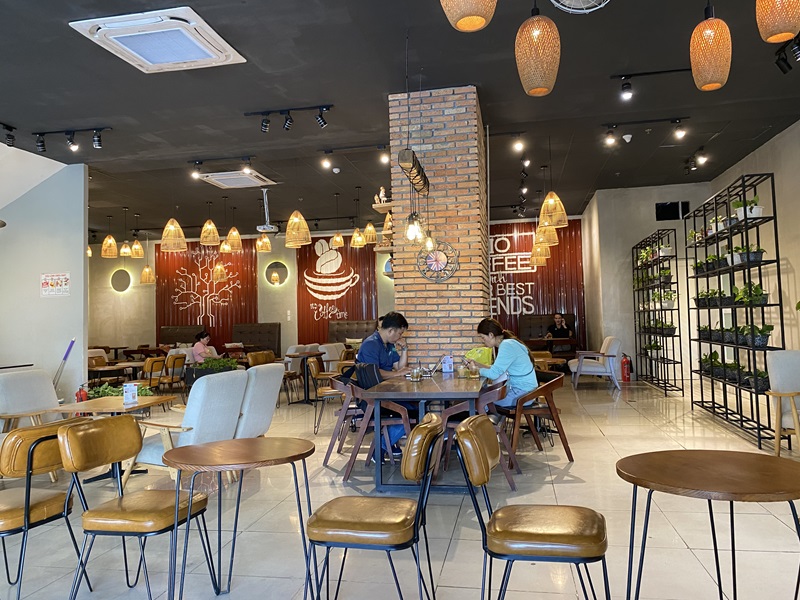 Rio Coffee - Quán cà phê tình nhân quận 8 thích hợp cho hẹn hò.